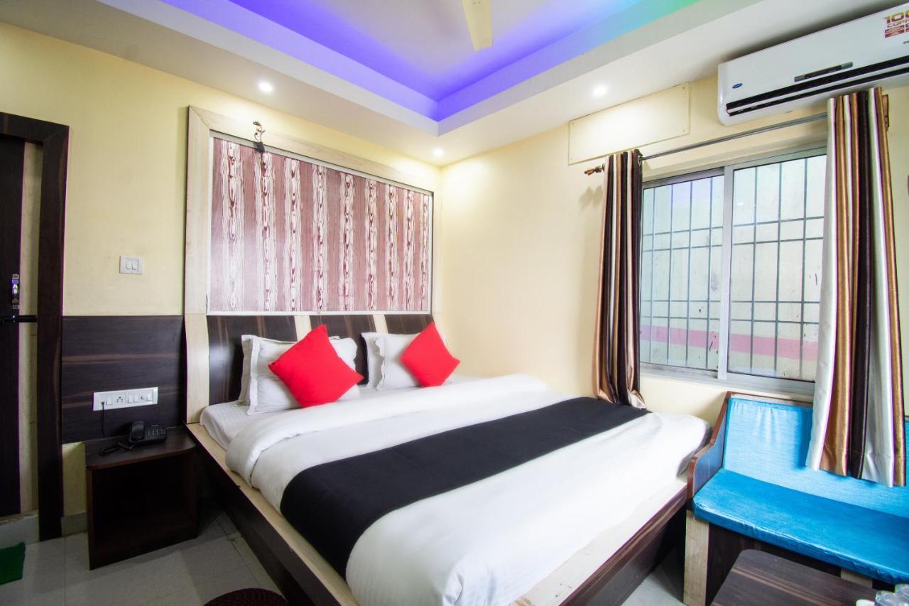 Capital O 67892 Hotel Sujata Tarapith Exterior photo