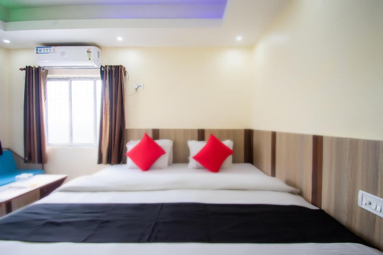 Capital O 67892 Hotel Sujata Tarapith Exterior photo