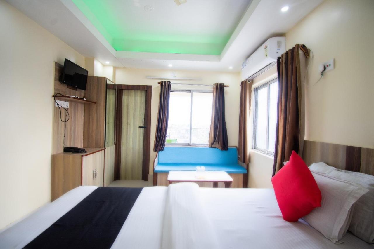 Capital O 67892 Hotel Sujata Tarapith Exterior photo